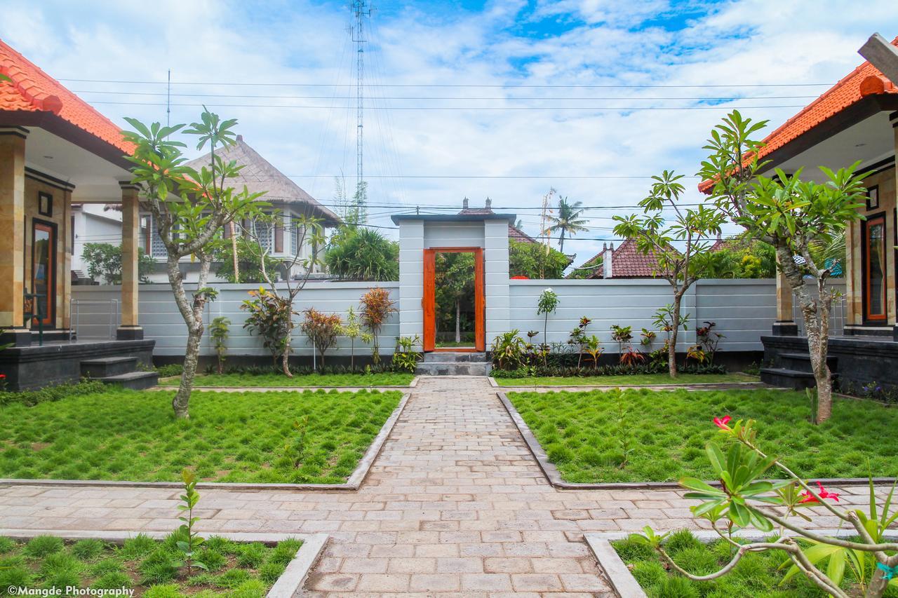 Deindra Nusa Inn Lembongan Exterior photo